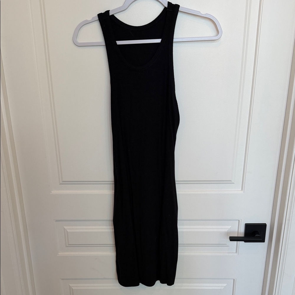 Black Sleeveless Dress